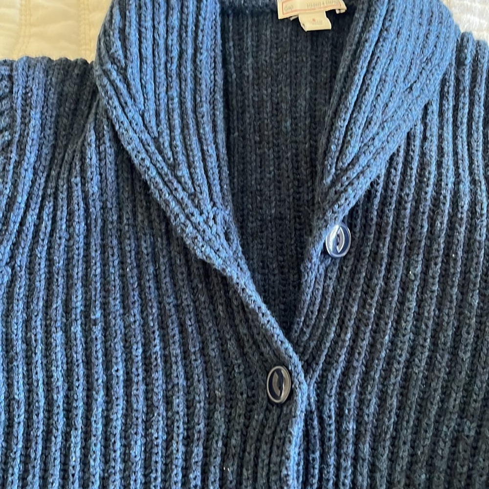Gap Collared Sweater With Button Closure - image 2